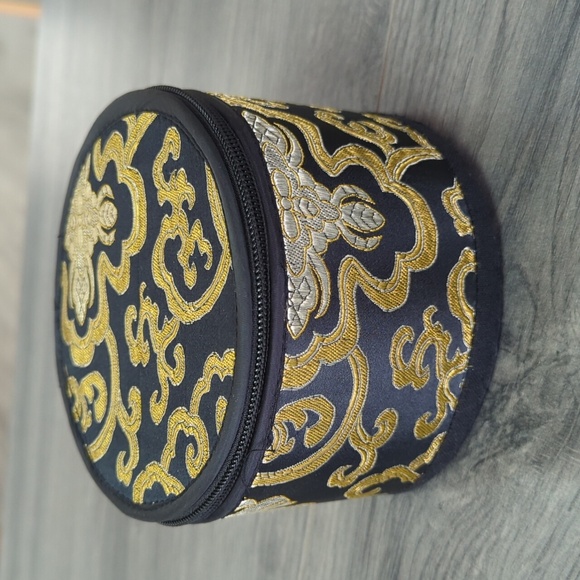 Black and Gold Tibetan Singing Bowl Set 4" - Picture 2 of 5